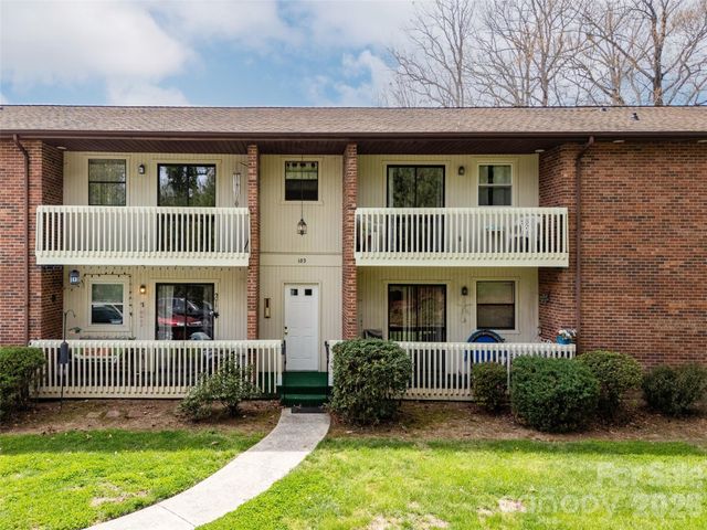 103 Oakwood Place 4, Hendersonville, NC 28792