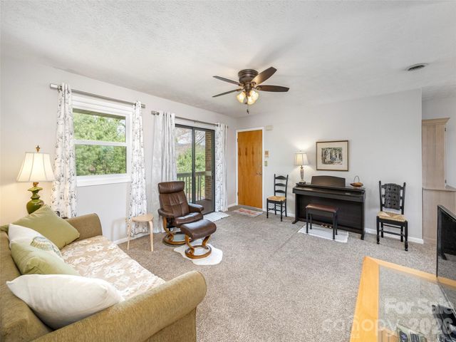 103 Oakwood Place 4, Hendersonville, NC 28792