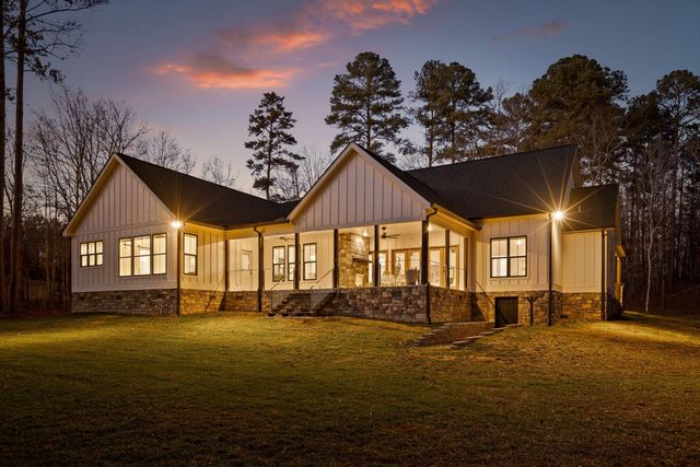 10866 Lost Lake Circle, Ooltewah, TN 37363