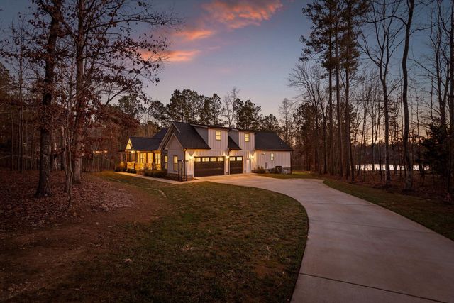 10866 Lost Lake Circle, Ooltewah, TN 37363