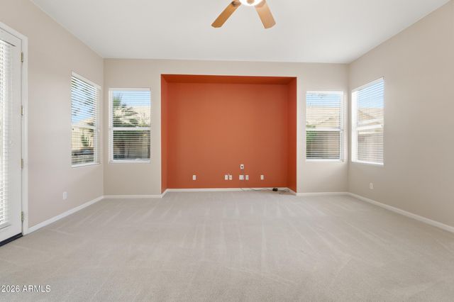 8056 W LOUISE Drive, Peoria, AZ 85383