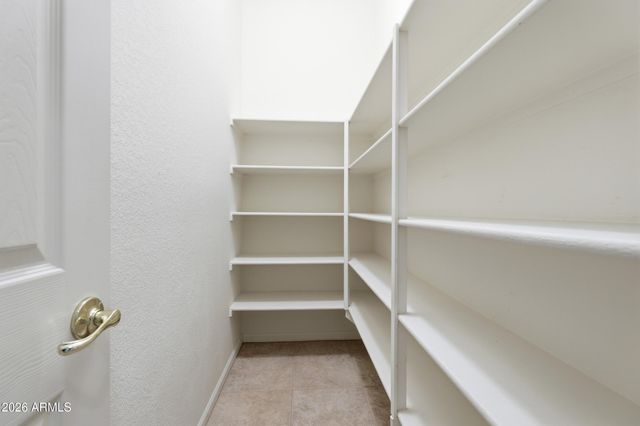 8056 W LOUISE Drive, Peoria, AZ 85383