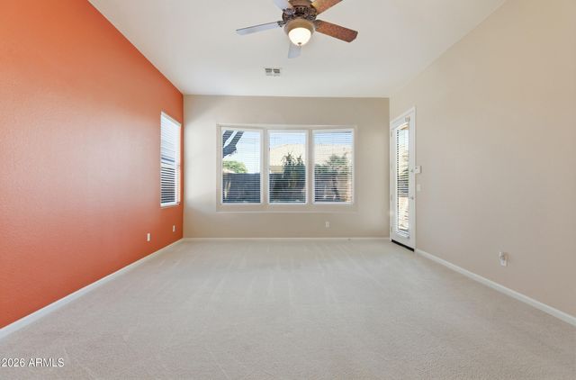 8056 W LOUISE Drive, Peoria, AZ 85383