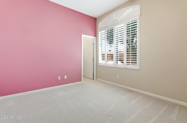 8056 W LOUISE Drive, Peoria, AZ 85383