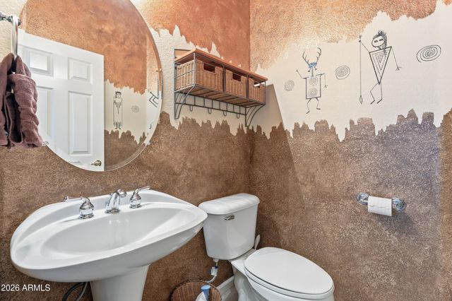8056 W LOUISE Drive, Peoria, AZ 85383