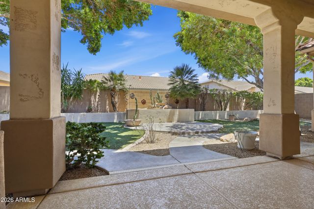 8056 W LOUISE Drive, Peoria, AZ 85383