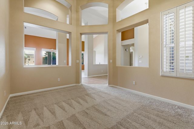 8056 W LOUISE Drive, Peoria, AZ 85383