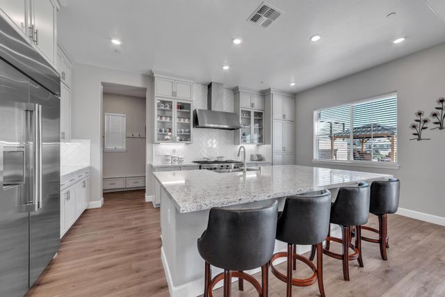 4785 Villa Verde Dr, Folsom, CA 95630