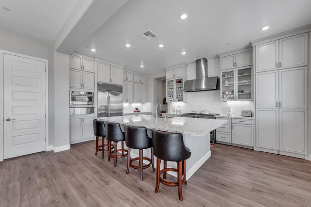 4785 Villa Verde Dr, Folsom, CA 95630