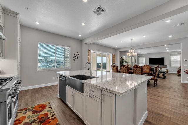 4785 Villa Verde Dr, Folsom, CA 95630