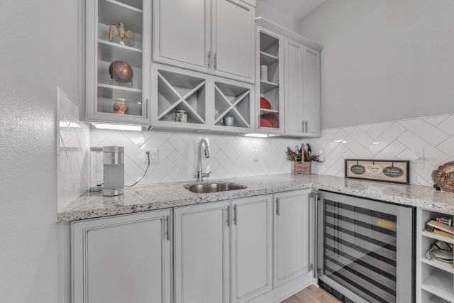 4785 Villa Verde Dr, Folsom, CA 95630