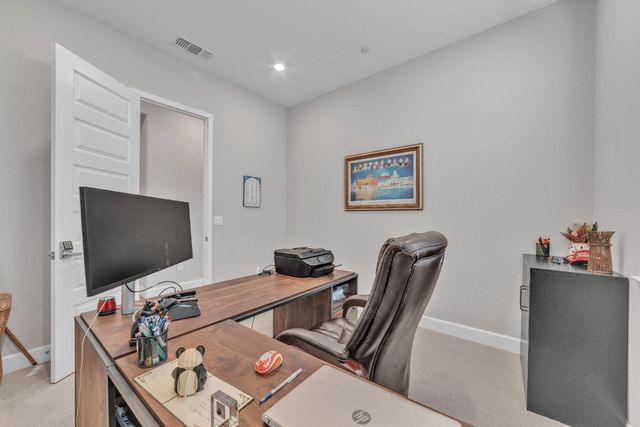 4785 Villa Verde Dr, Folsom, CA 95630