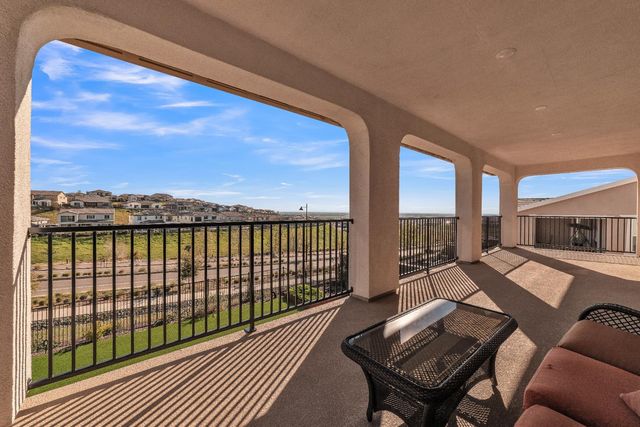 4785 Villa Verde Dr, Folsom, CA 95630