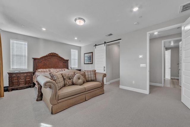 4785 Villa Verde Dr, Folsom, CA 95630