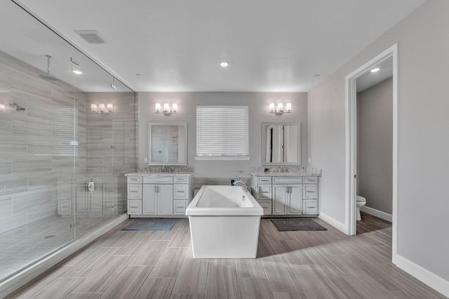 4785 Villa Verde Dr, Folsom, CA 95630