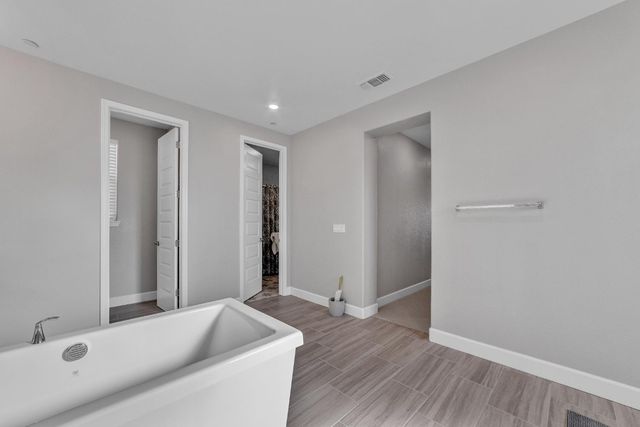 4785 Villa Verde Dr, Folsom, CA 95630