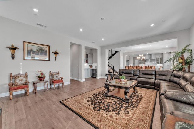 4785 Villa Verde Dr, Folsom, CA 95630