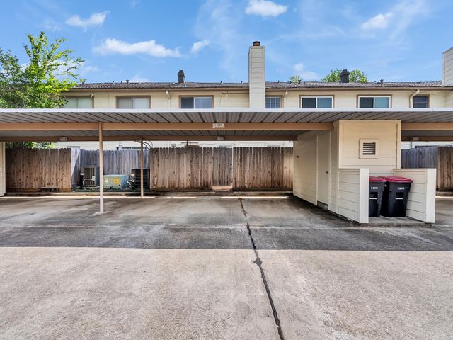 14325 Lost Meadow Lane, Houston, TX 77079