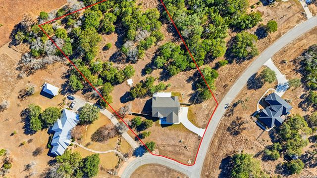 389 RIO CIR, Pipe Creek, TX 78063
