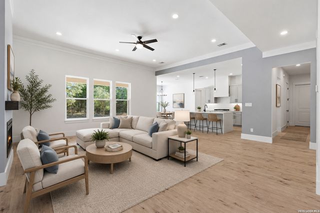 389 RIO CIR, Pipe Creek, TX 78063