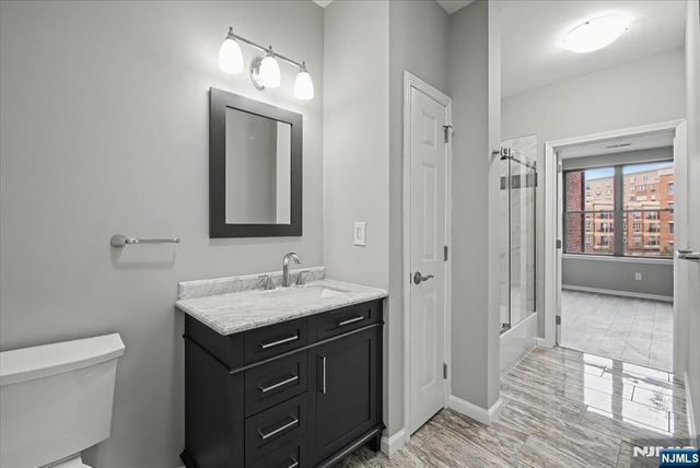 24 Ave At Port Imperial 318, West New York, NJ 07093