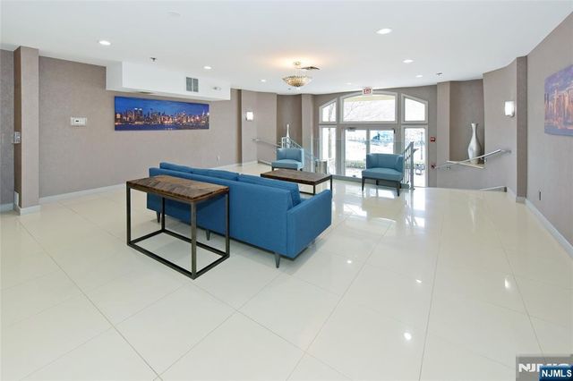 24 Ave At Port Imperial 318, West New York, NJ 07093