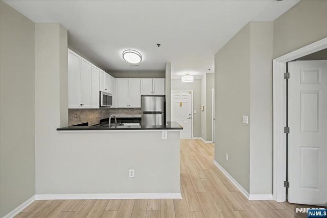 24 Ave At Port Imperial 318, West New York, NJ 07093