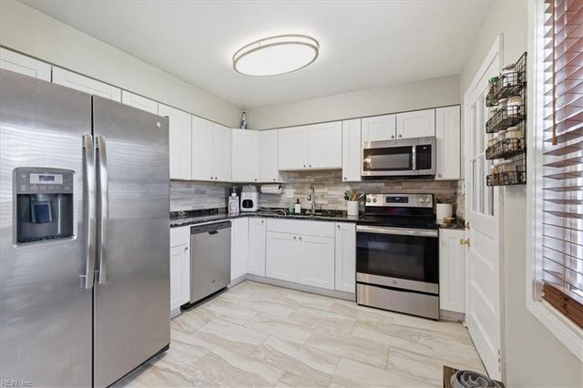 4901 Hatton Point RD, Portsmouth, VA 23703