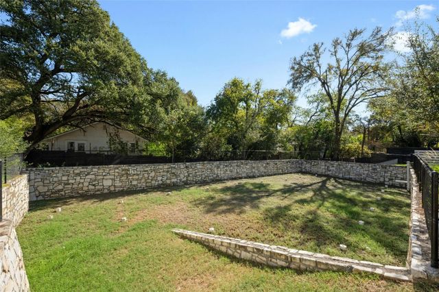 3809 Valley View RD 19, Austin, TX 78704