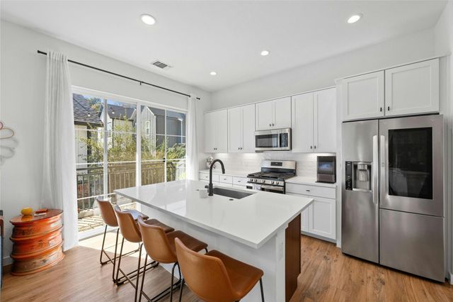 3809 Valley View RD 19, Austin, TX 78704