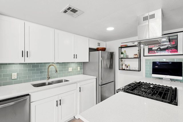 5601 Woodrow Ave 3-114, Austin, TX 78756