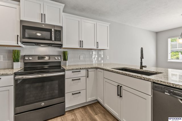 1708 N 175 Court, Omaha, NE 68118