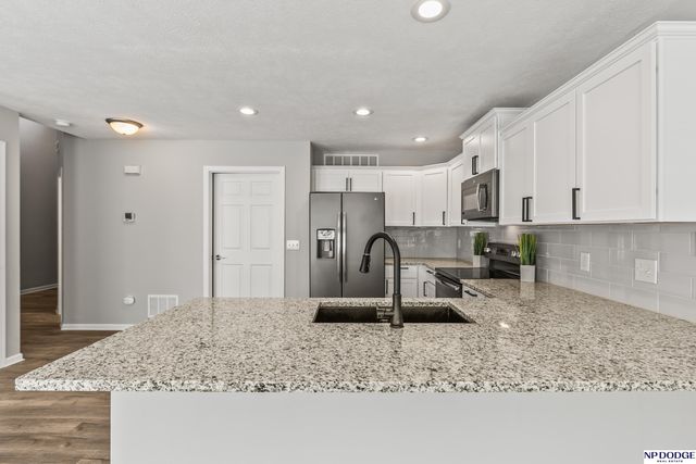 1708 N 175 Court, Omaha, NE 68118