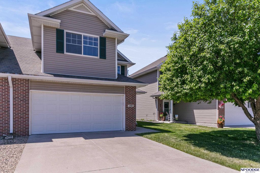 1708 N 175 Court, Omaha, NE 68118