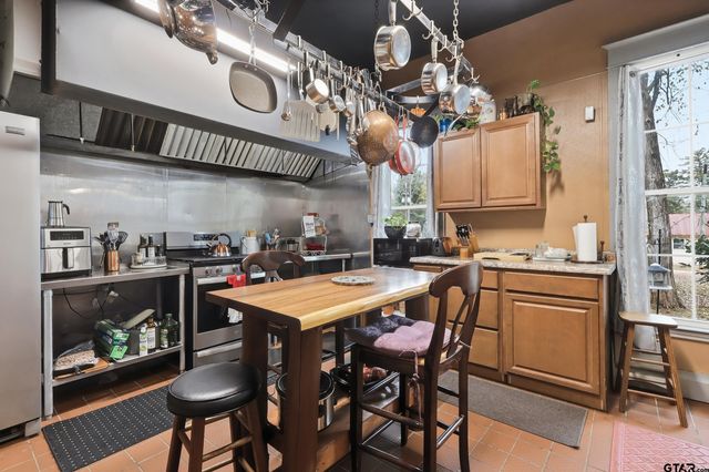 302 Mt Pleasant ST, Pittsburg, TX 75686