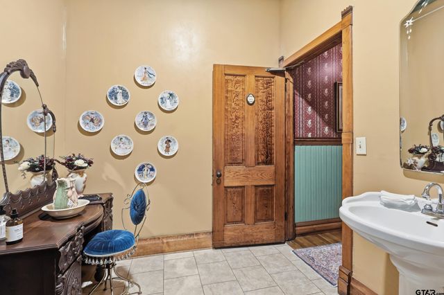 302 Mt Pleasant ST, Pittsburg, TX 75686