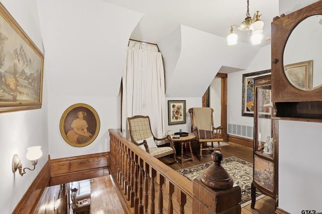 302 Mt Pleasant ST, Pittsburg, TX 75686