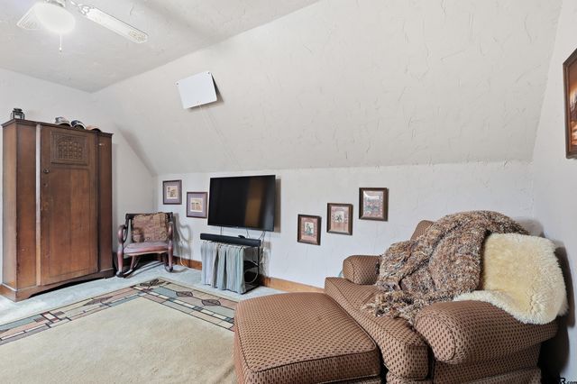 302 Mt Pleasant ST, Pittsburg, TX 75686