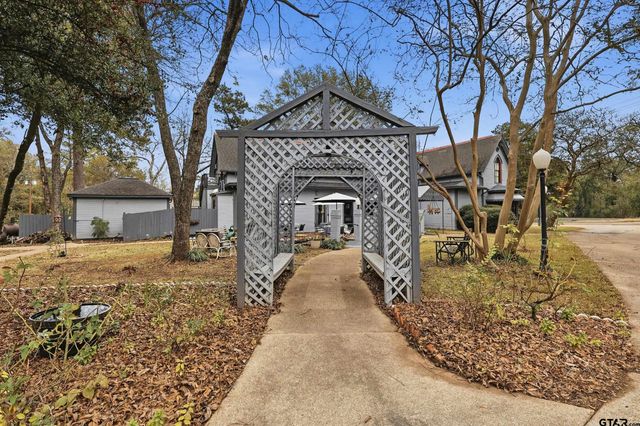 302 Mt Pleasant ST, Pittsburg, TX 75686