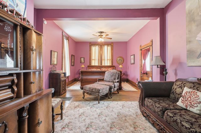 302 Mt Pleasant ST, Pittsburg, TX 75686