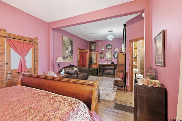 302 Mt Pleasant ST, Pittsburg, TX 75686