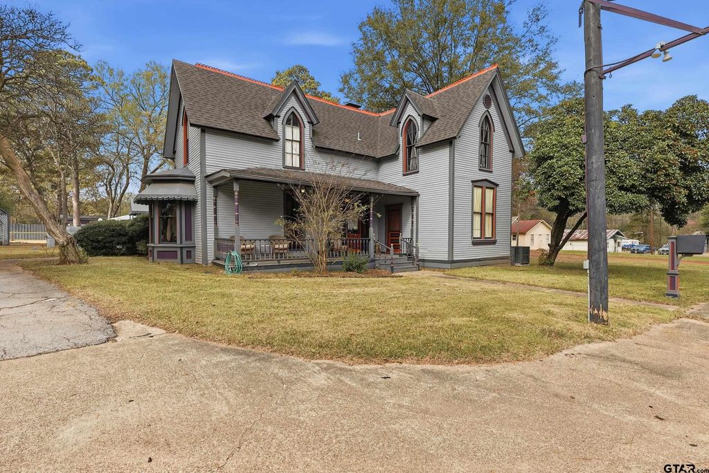 302 Mt Pleasant ST, Pittsburg, TX 75686