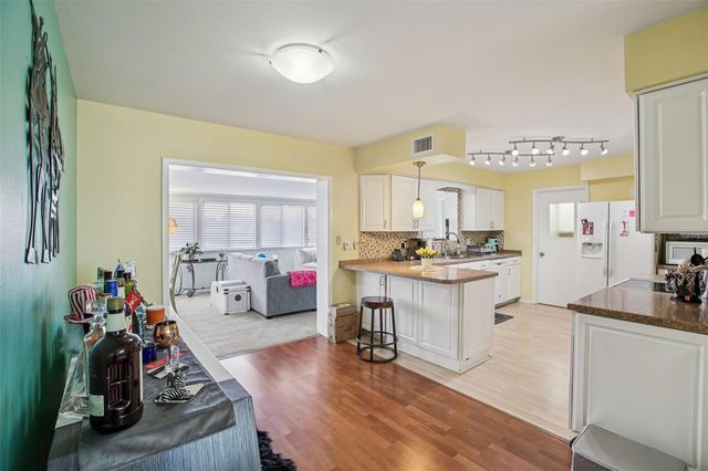 1409 N PEBBLE BEACH BOULEVARD, Sun City Center, FL 33573