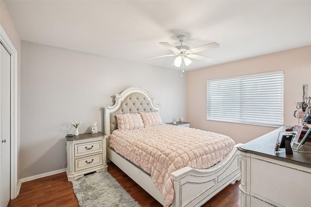 1409 N PEBBLE BEACH BOULEVARD, Sun City Center, FL 33573