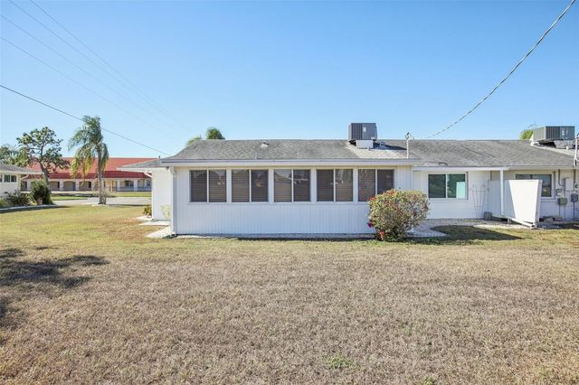 1409 N PEBBLE BEACH BOULEVARD, Sun City Center, FL 33573