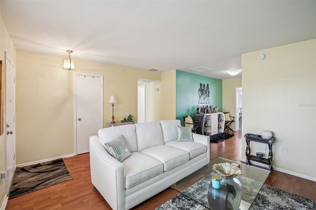 1409 N PEBBLE BEACH BOULEVARD, Sun City Center, FL 33573