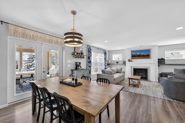 4427 Feather Lane, Middleton, WI 53562