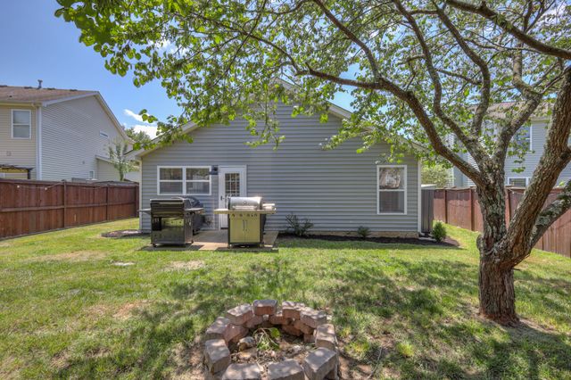 1006 Bradford Park Rd, Mount Juliet, TN 37122