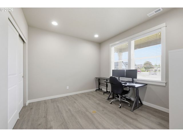 1285 TIRION Ave, Eugene, OR 97404