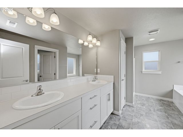 1285 TIRION Ave, Eugene, OR 97404